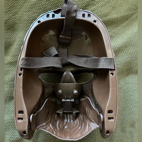 Star Wars Chewbacca Talking Mask - Picture 5 of 5